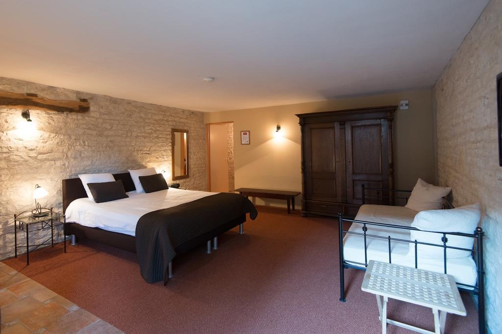 Charme Hotel La Dominotte Demigny Habitación foto