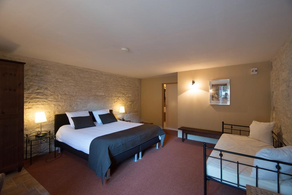 Charme Hotel La Dominotte Demigny Habitación foto