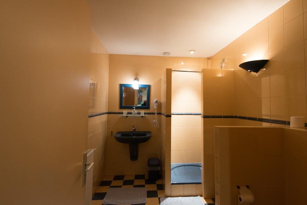 Charme Hotel La Dominotte Demigny Habitación foto