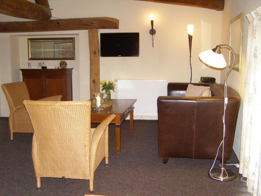 Charme Hotel La Dominotte Demigny Habitación foto